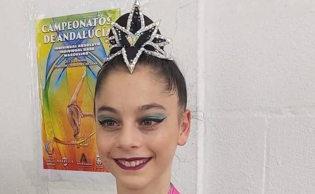 Shara Cortés se proclama campeona de Andalucía absoluta en aro cinta y mazas