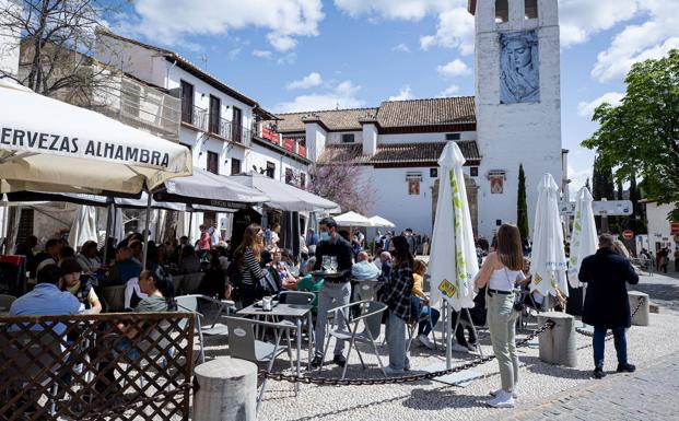 La reactivación económica de mayo eleva el empleo a sus máximos históricos en Granada