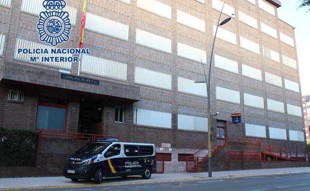 Detenido un hombre de 83 años tras acuchillar en el abdomen a su mujer en Almería