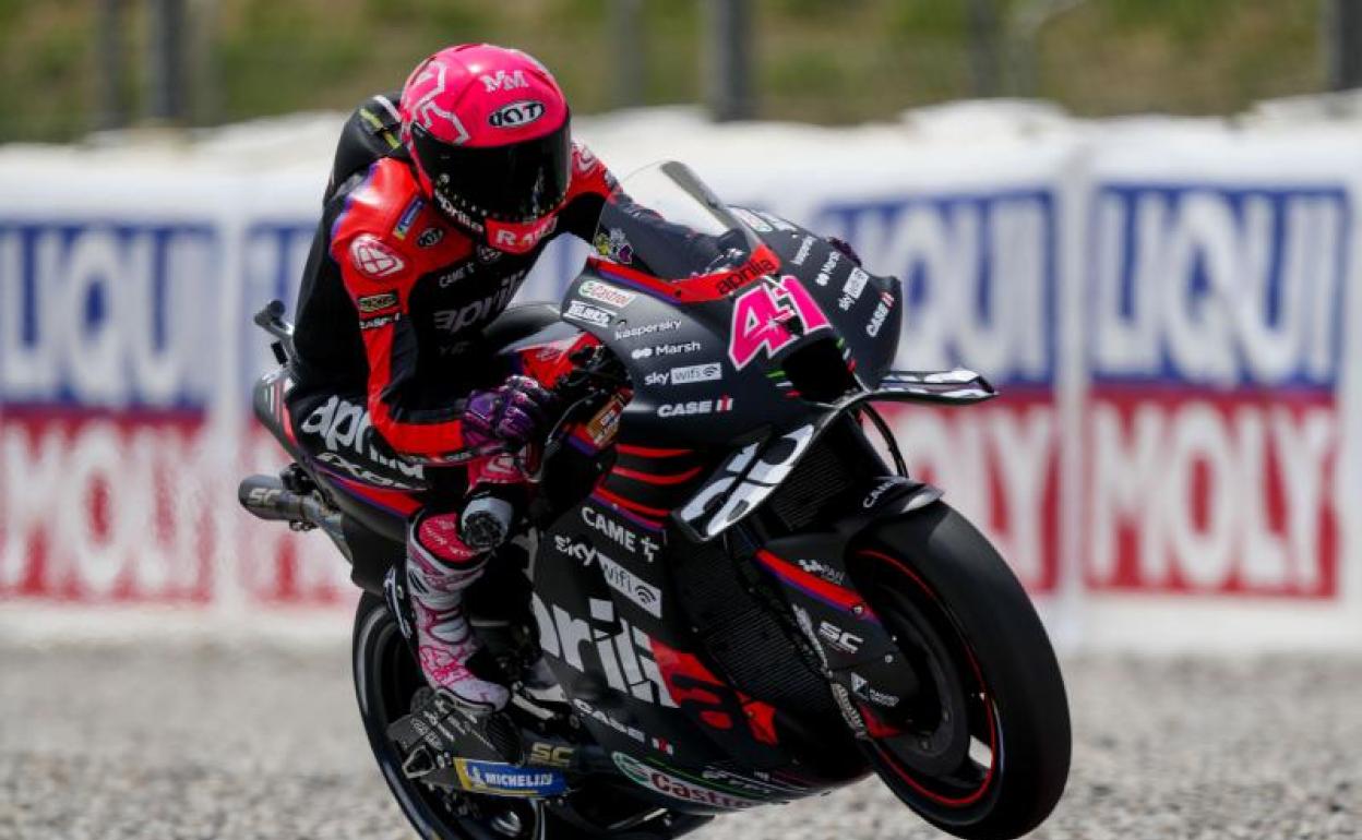 Aleix Espargaró logra una soberbia pole y el récord en Montmeló | Ideal