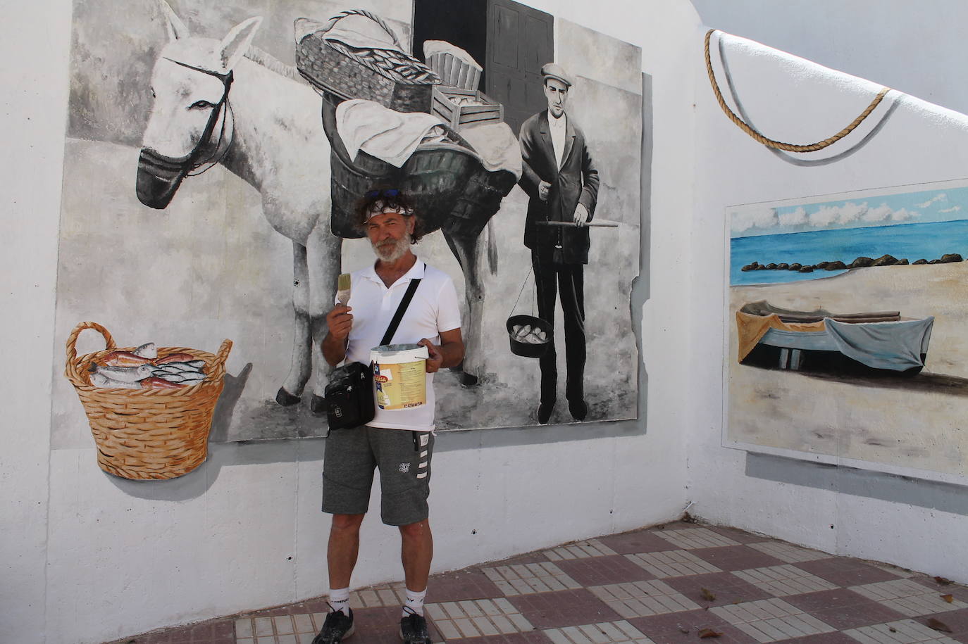 El retratista de las estrellas que usa Gualchos de lienzo