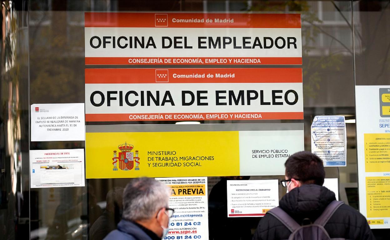 y trabajo: El SEPE oferta más de 870 de trabajo en Andalucía con de hasta 37.000 euros | Ideal