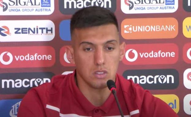 Uzuni: «No me arrepiento de haber firmado por el Granada»