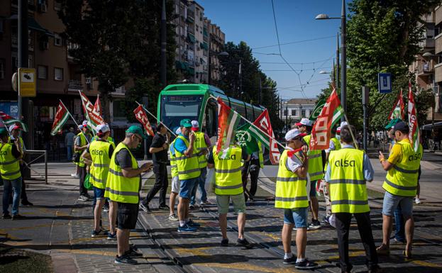 Trabajadores de Transportes Rober: «Pedimos que nos aumenten el sueldo según lo que sube el IPC»