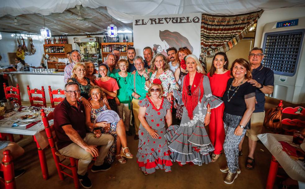 Caseteros y visitantes reencuentran toda la magia que envuelve a la feria del Corpus