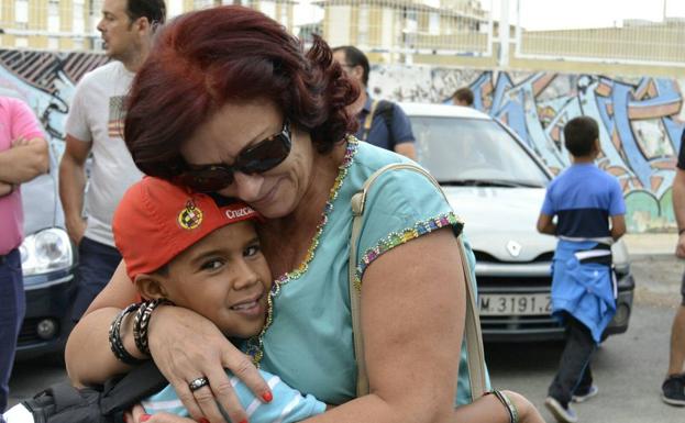 Buscan a diez familias de Granada para acoger a niños saharauis este verano