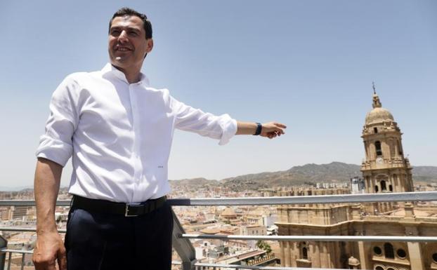 Moreno, tras la oferta de Olona: «Sólo pienso en una mayoría suficiente, no me interesa la aritmétrica parlamentaria»