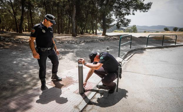 El Ayuntamiento bloquea el acceso al pinar de San Miguel Alto