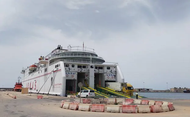 El puerto de Motril reanuda las líneas con Marruecos tras dos años de suspensión
