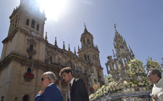 El Corpus Christi vuelve al encuentro de los jienenses