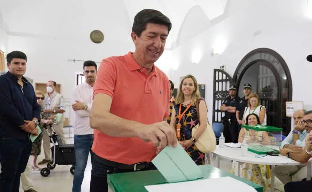 Marín intuye «muchas ganas de refrendar a este gobierno» tras votar en Sanlúcar de Barrameda