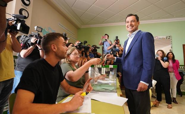 Moreno espera que los andaluces voten «masivamente» y «en libertad»