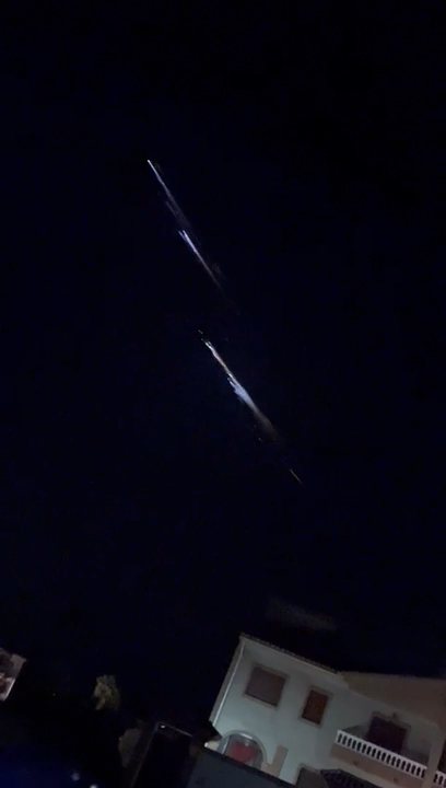 Las redes se llenan de reacciones al ver el cohete en el cielo de Andalucía