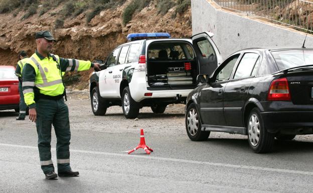 Aviso de la DGT: las cervezas, vinos o copas con las que das positivo en un control de alcoholemia