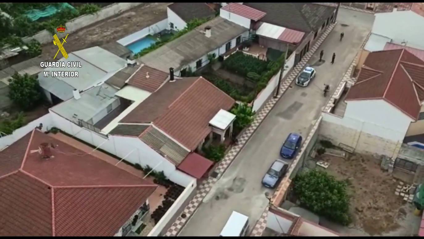 Descubren tres invernaderos de maría en Peñuelas y Valderrubio con el helicóptero de la Guardia Civil