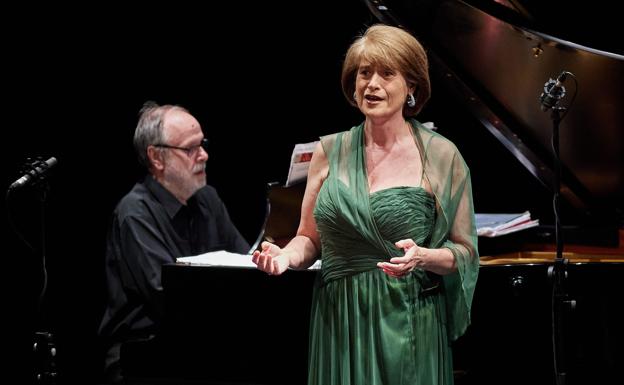 Elena Gragera cantó al jondo y a la generación del 27