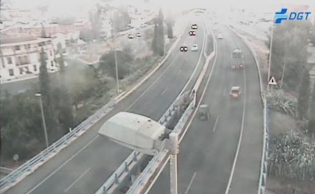 Los puntos más conflictivos del tráfico en Granada este viernes