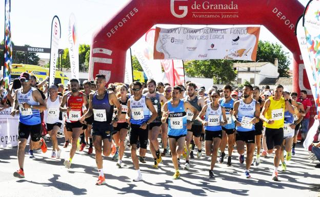 Manuel Santiago y Nazha Machrouh ganan la carrera de Huéscar