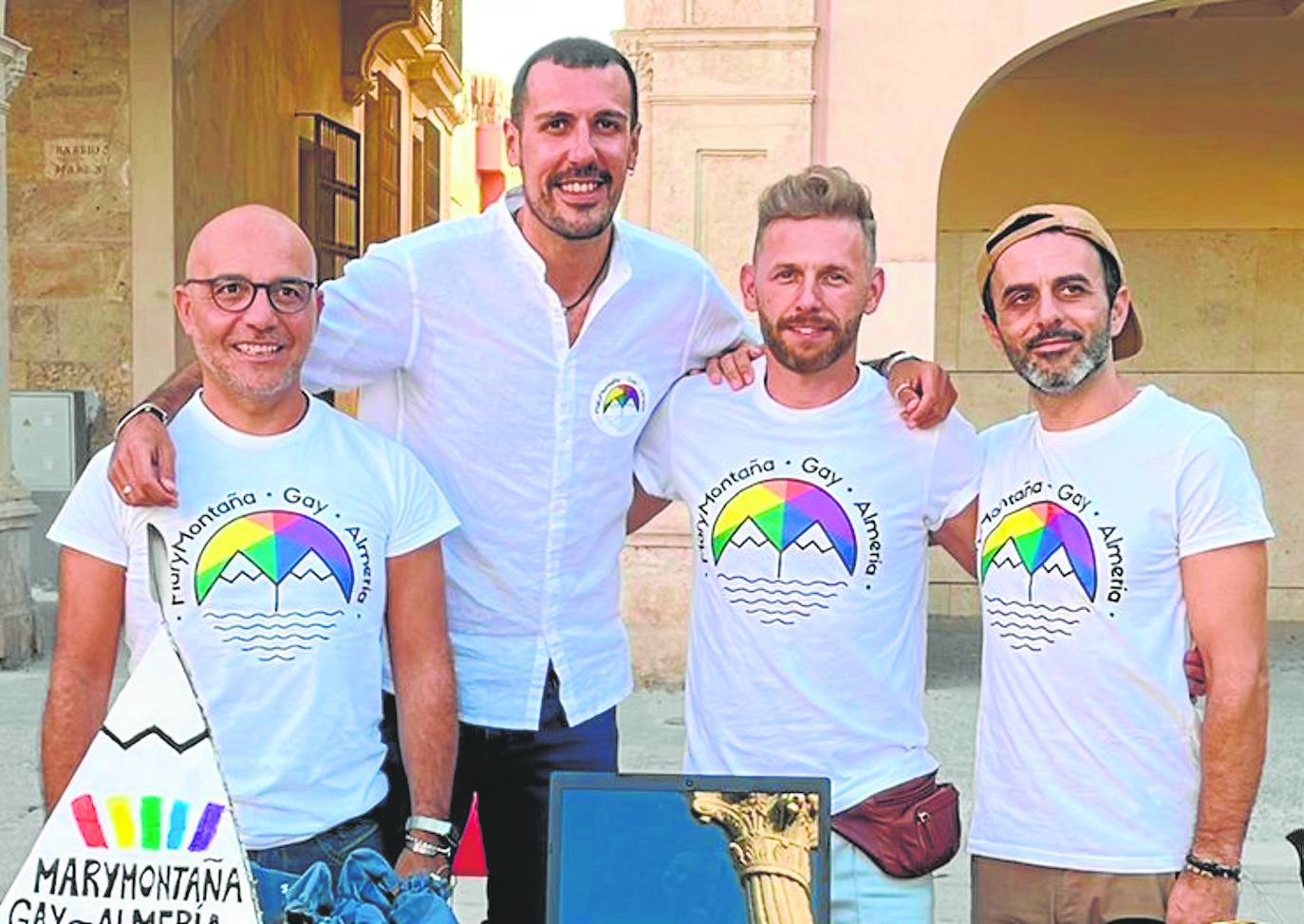 «Si ser LGTBI estuviera normalizado no saldríamos en los medios»