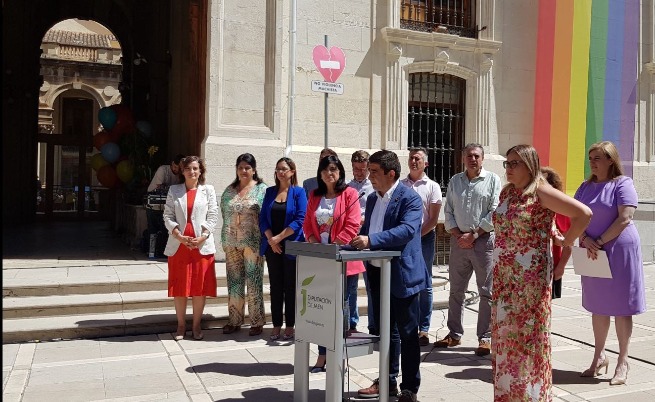La Diputación subraya en el Orgullo LGTBIQ el trabajo por una provincia «diversa, abierta y respetuosa»