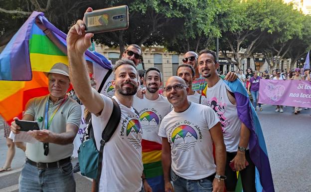 Almería presume de 'Orgullo' en un día reivindicativo