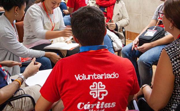 Medio millar de voluntarios trabaja durante todo el año para mejorar las vidas de los más vulnerables