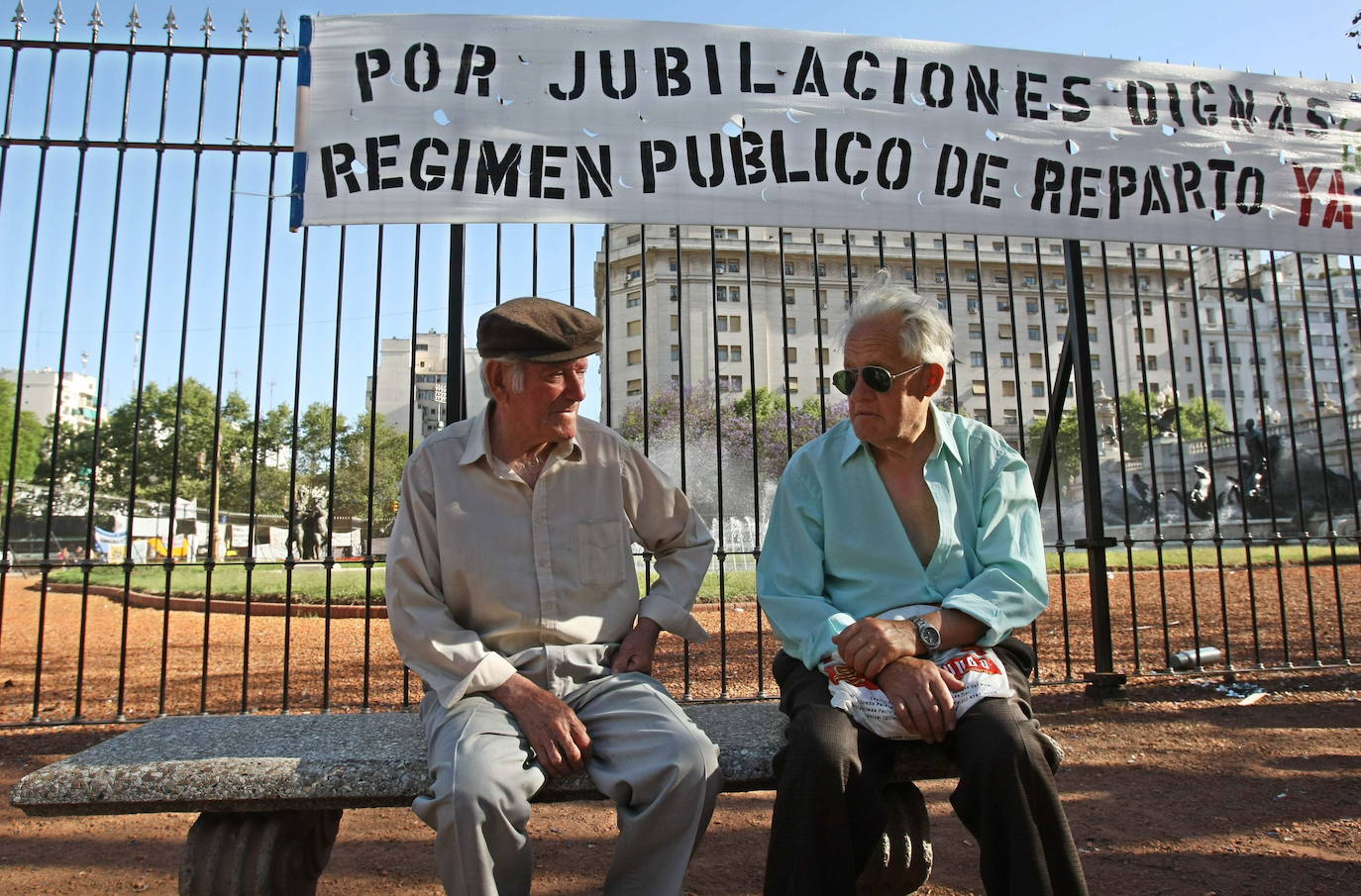 Estos son los jubilados que cobran 2.445 euros y los que han recibido 2.150 euros de paga extra