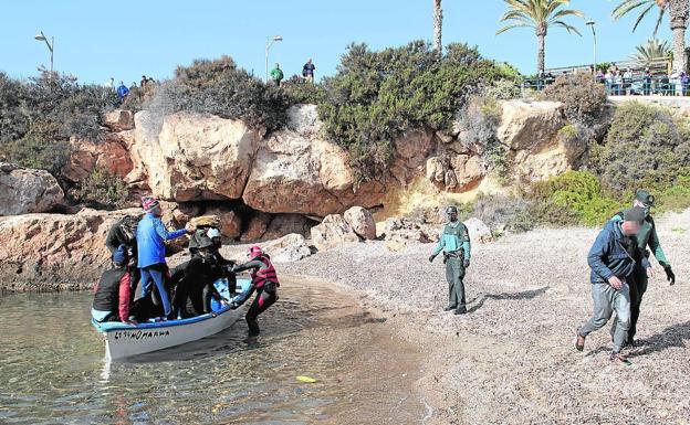 Almería concentra la mitad de los migrantes que han llegado en 2022 por la 'ruta argelina'