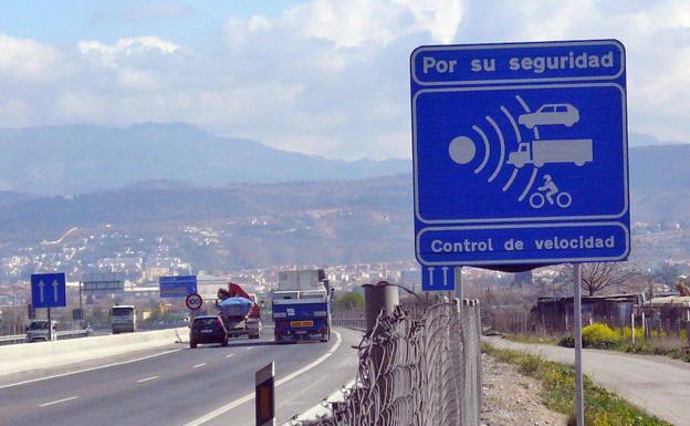 La DGT informa de cómo es posible circular a 150 km/h sin ser multado