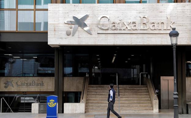 CaixaBank adelanta a este día el cobro del paro de julio