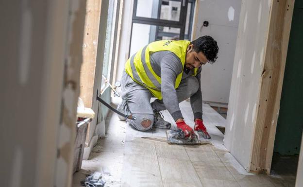 Las contrataciones aumentan en Almería pero también el desempleo