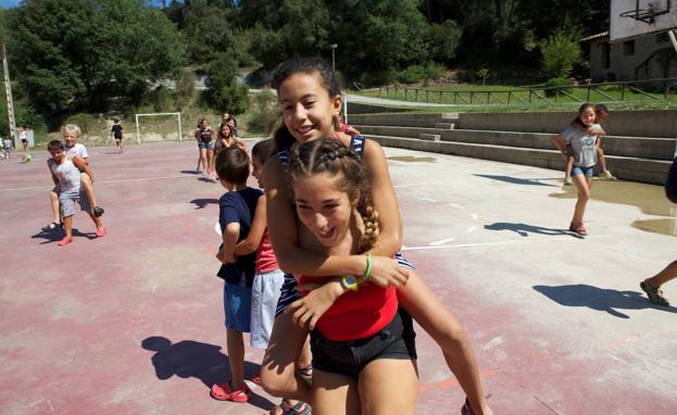 La Fundación »la Caixa» impulsa actividades de verano para empoderar a más de 50 menores vulerables de Granada