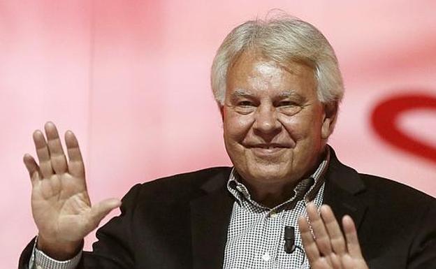 Felipe González dice que no le «suena bien» el acuerdo con Bildu sobre memoria histórica