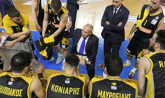 Curro Segura no seguirá a los mandos del AEK de Atenas