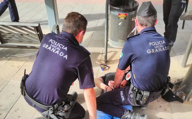 Antonio, el sintecho que se ganó el cariño de la Caleta