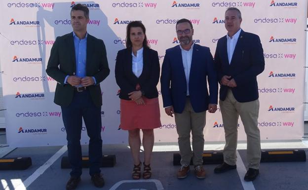 La primera electrolinera de carga 'ultra rápida' de Andalucía se inaugura en Guarromán