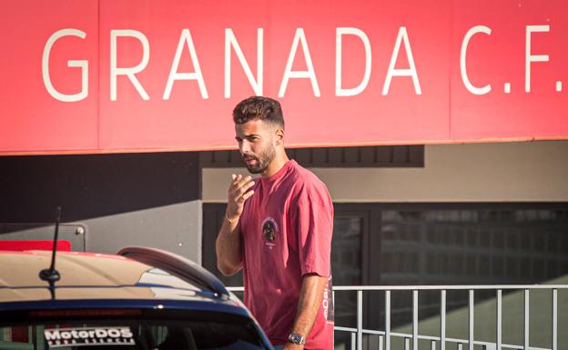 Maximiano acude a la Ciudad Deportiva del Granada