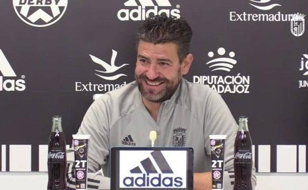 El granadino Fernando Estévez es el nuevo entrenador del Eldense