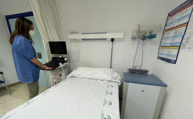 El Hospital de Jaén «garantiza» el servicio ante las críticas del CSIF, Satse y el PSOE