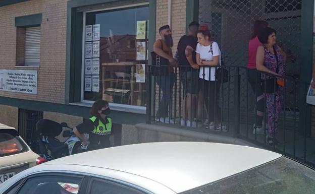 «Íbamos a ir a Tenerife por las bodas de oro, no hemos ido y no nos han devuelto el dinero»