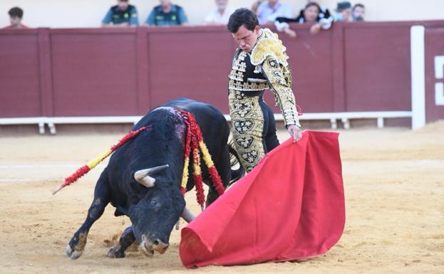 Puerta grande para Jesús Almería, Miguel Aguilar y Mario Pérez en el festejo taurino de Vera