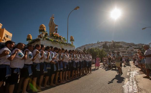 La Virgen del Carmen llena los corazones de la Costa