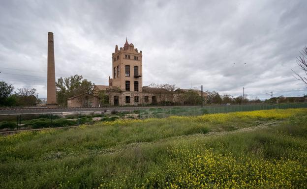 La UGR planifica trasladar los primeros grupos de investigación a la Azucarera en septiembre