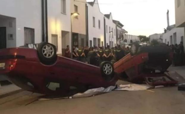 Prenden fuego a una casa en Peal de Becerro tras la concentración por el apuñalamiento mortal