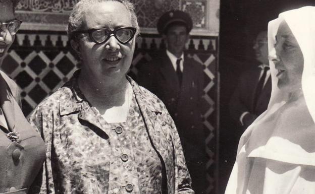 La primera profesora de la UGR