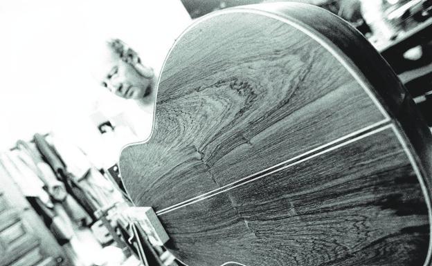 Dos artes con tradición almeriense aúnan fuerzas: la guitarra y la fotografía