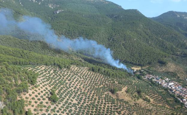 El Infoca da por estabilizado el incendio declarado en Segura de la Sierra