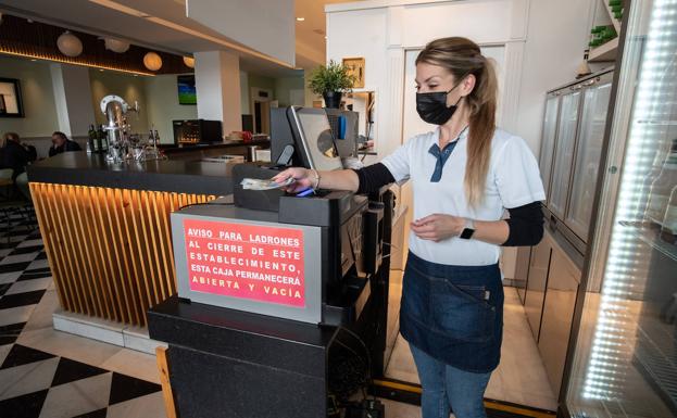 Señores ladrones, en este negocio de Granada no hay botín