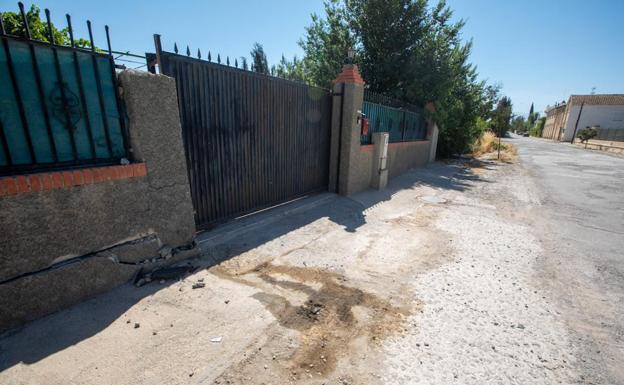 Muere tras colisionar su vehículo contra una casa en Granada después de sufrir un infarto