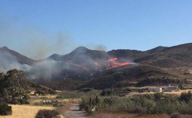 El juez ve delito en el incendio forestal en Cabo de Gata en 2017 y procesa a Endesa y a la subcontrata